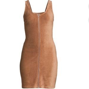 •NWT•No Boundaries Pinafore Dress- ‘Tierra Brown’